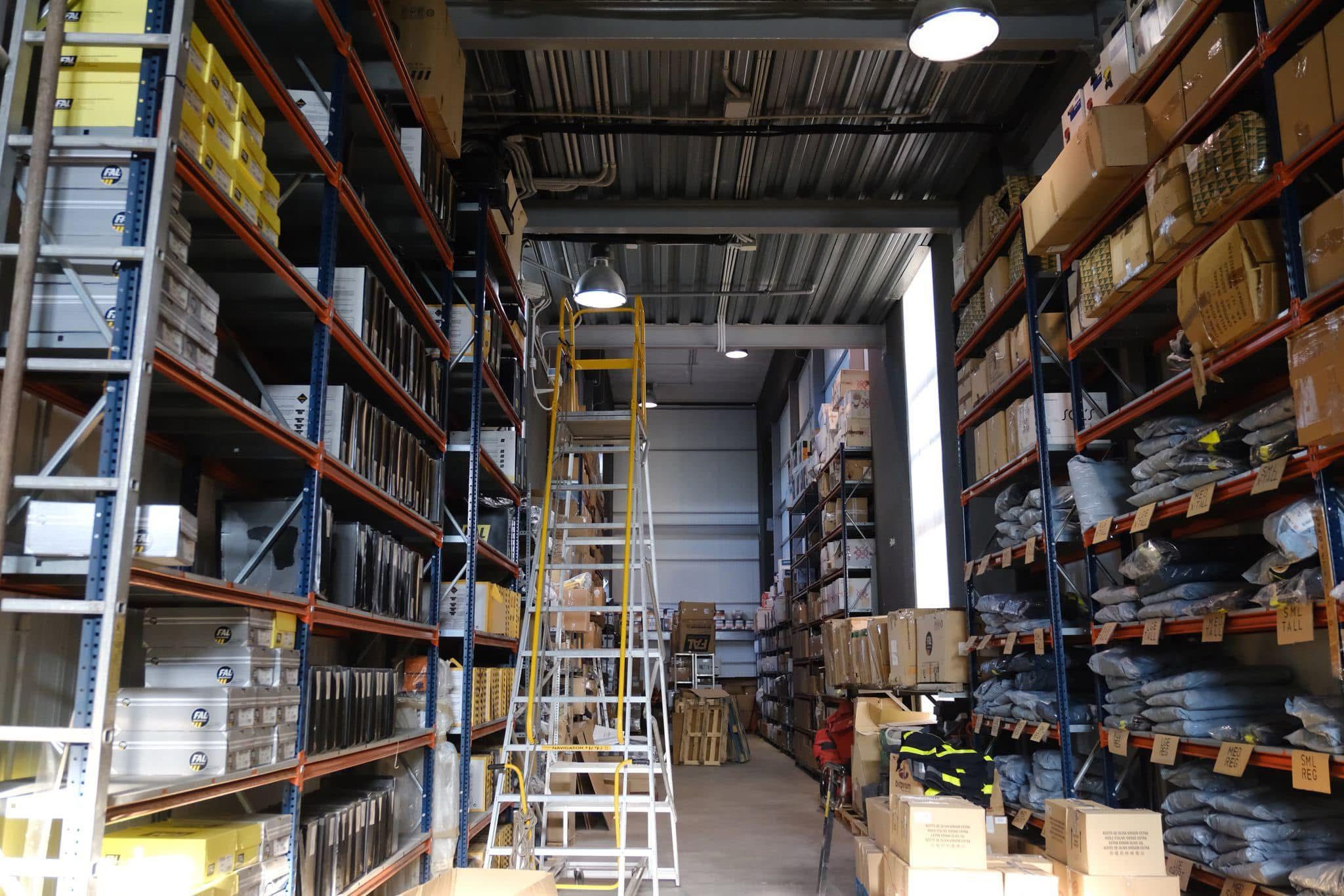 El Consorcio de Bomberos de Cádiz dotará al personal de 900 pares de calzado de seguridad