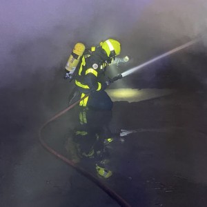 INCENDIO DE NAVE EN VILLAMARTIN