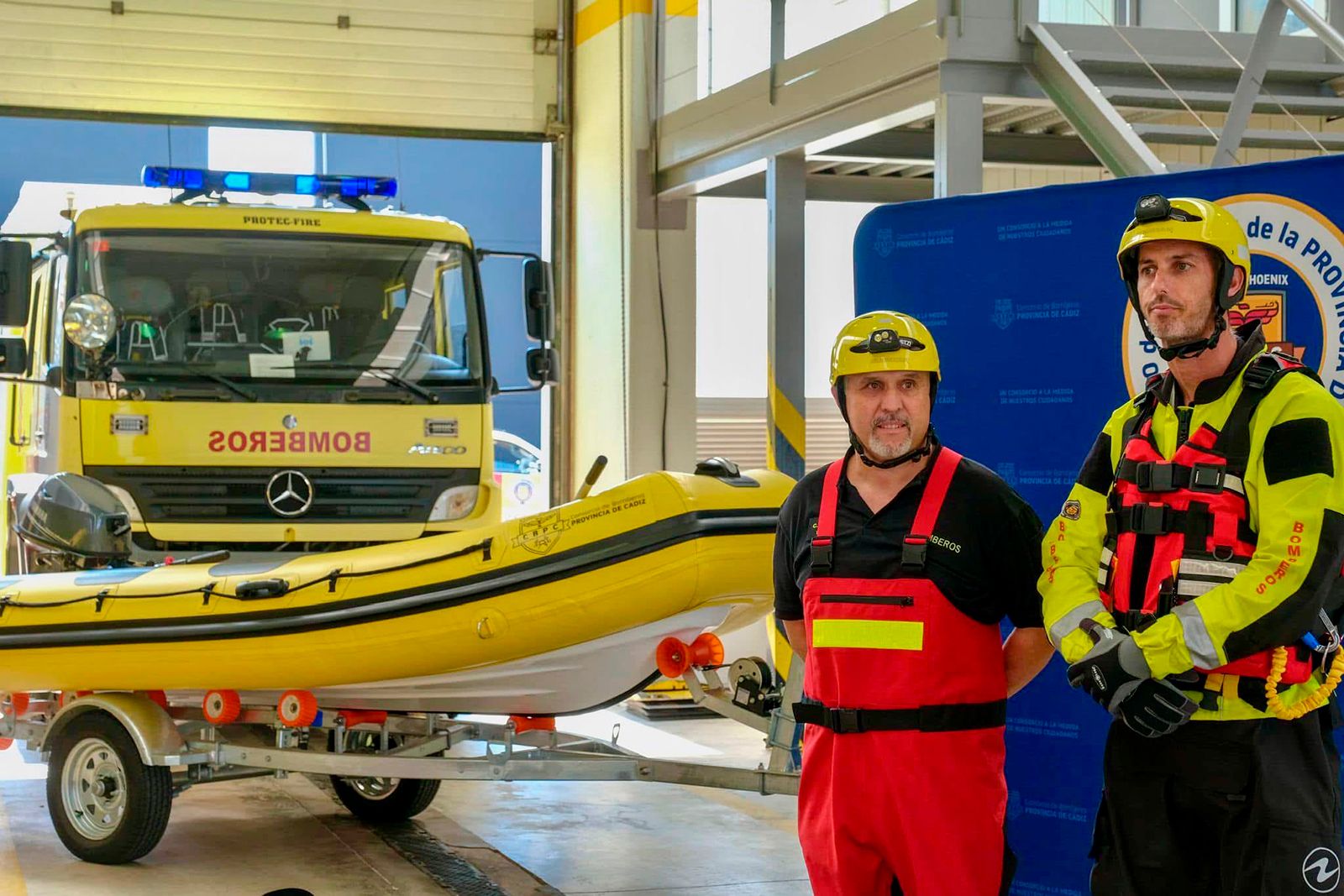 Nuevas embarcaciones y mangueras para reforzar los recursos del Consorcio de Bomberos de Cádiz